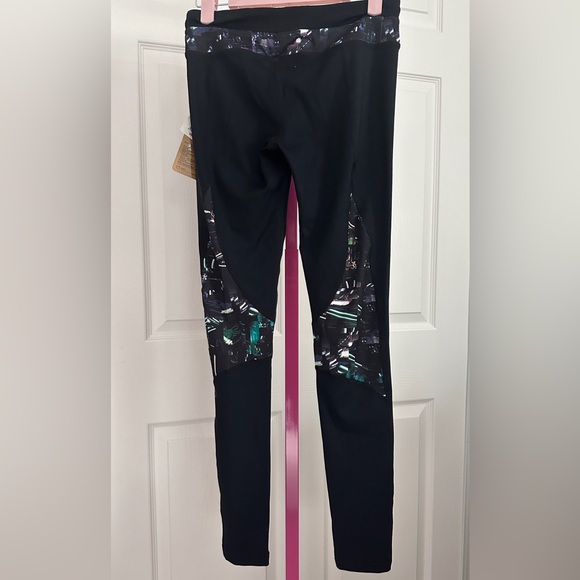 Shape Performance Leggings - Picture 4 of 5